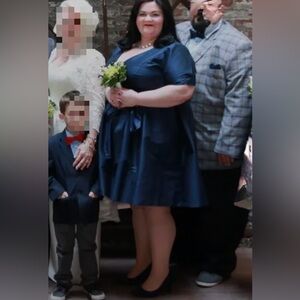 Alfred Sung D666 surplice tie waist dress